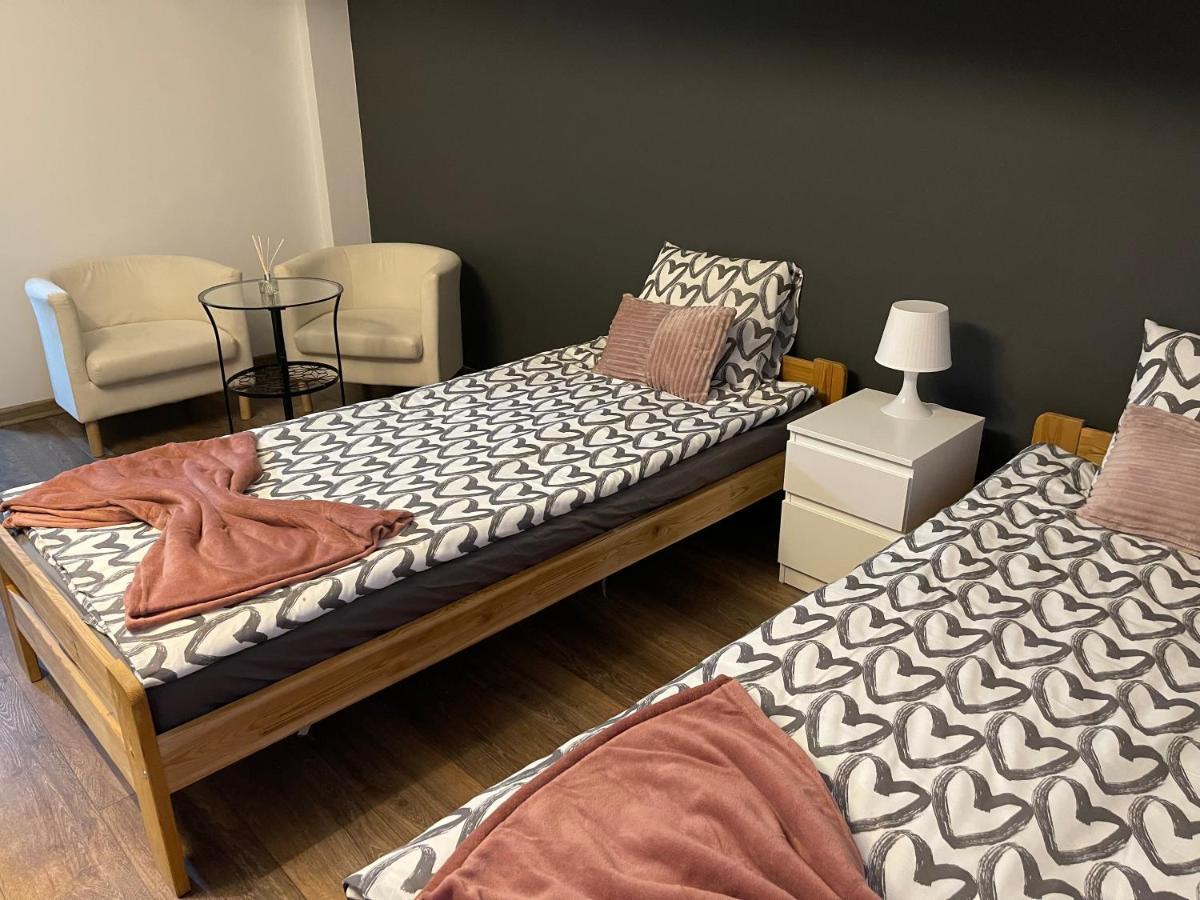 Apartament Rodzinny Ostrowiec Sw Ostrowiec Świętokrzyski Esterno foto