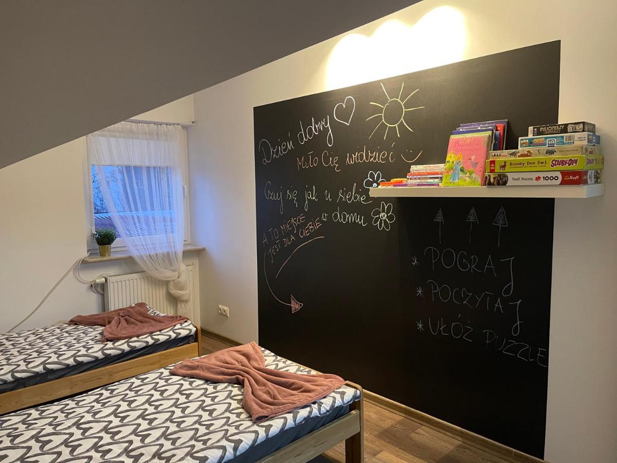 Apartament Rodzinny Ostrowiec Sw Ostrowiec Świętokrzyski Esterno foto