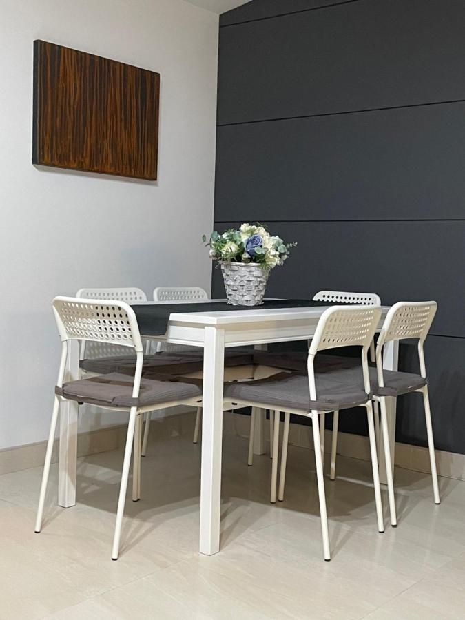 Apartament Rodzinny Ostrowiec Sw Ostrowiec Świętokrzyski Esterno foto