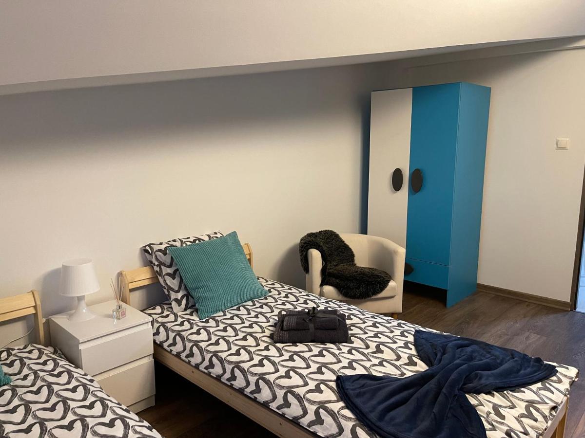 Apartament Rodzinny Ostrowiec Sw Ostrowiec Świętokrzyski Esterno foto