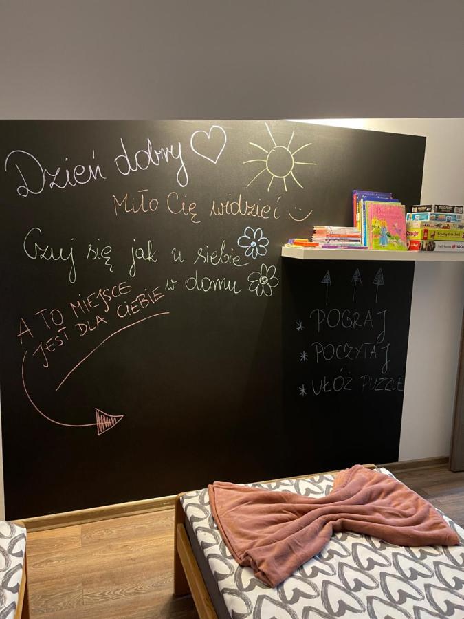 Apartament Rodzinny Ostrowiec Sw Ostrowiec Świętokrzyski Esterno foto