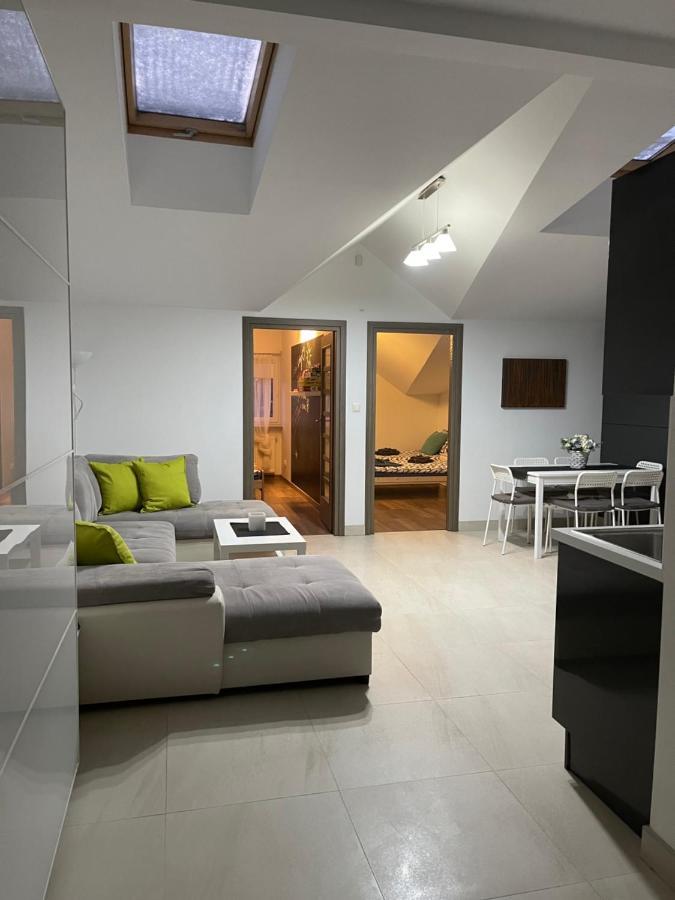 Apartament Rodzinny Ostrowiec Sw Ostrowiec Świętokrzyski Esterno foto