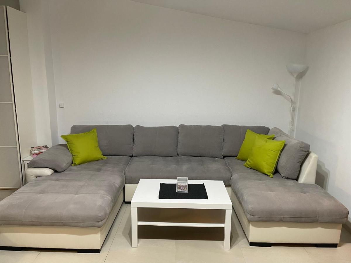 Apartament Rodzinny Ostrowiec Sw Ostrowiec Świętokrzyski Esterno foto