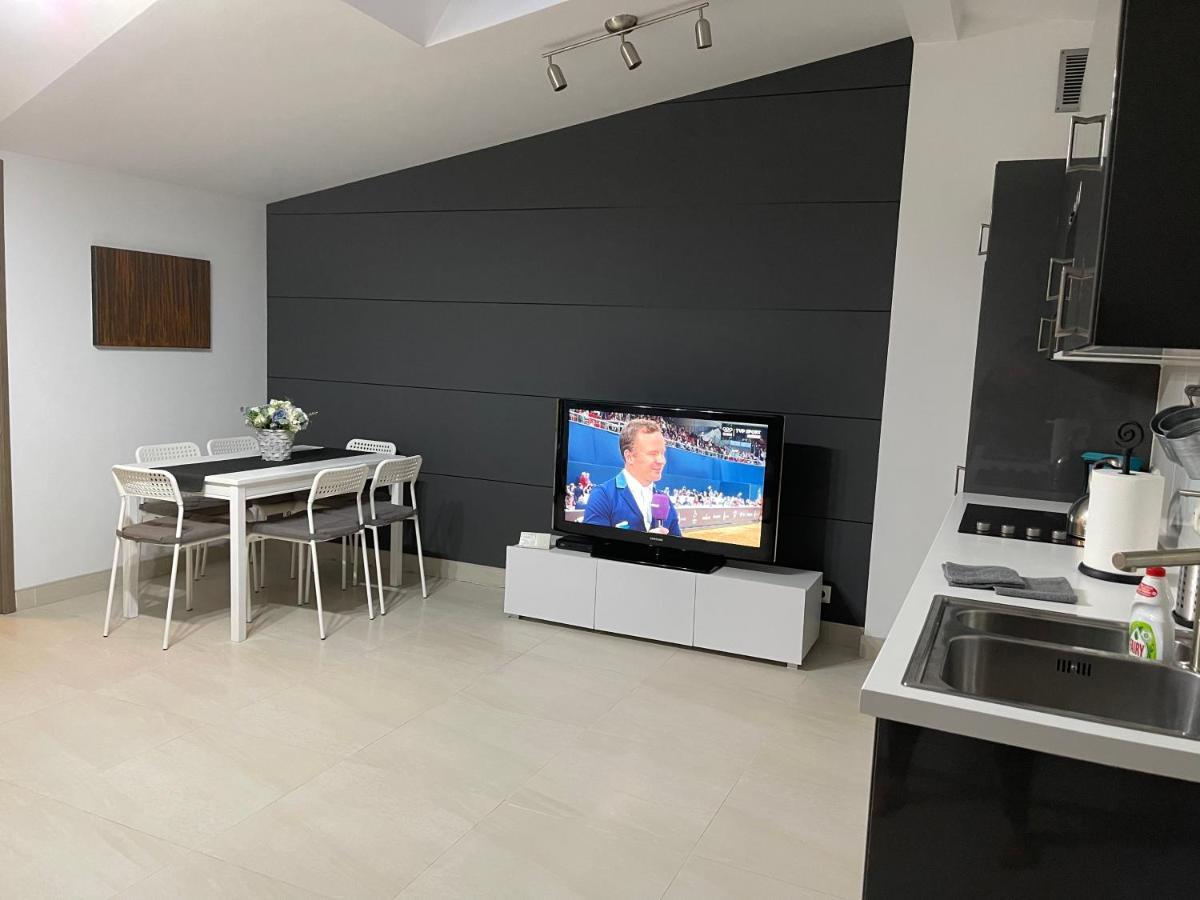 Apartament Rodzinny Ostrowiec Sw Ostrowiec Świętokrzyski Esterno foto