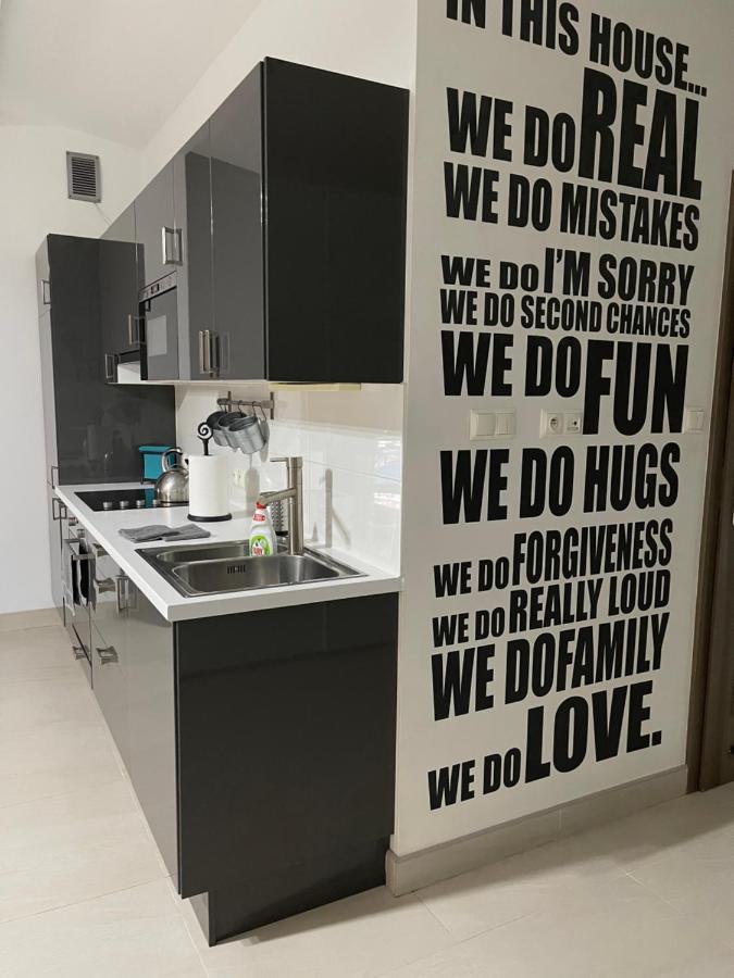 Apartament Rodzinny Ostrowiec Sw Ostrowiec Świętokrzyski Esterno foto